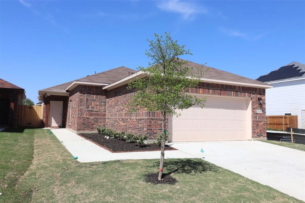 232 Michelle Drive, Grand Prairie