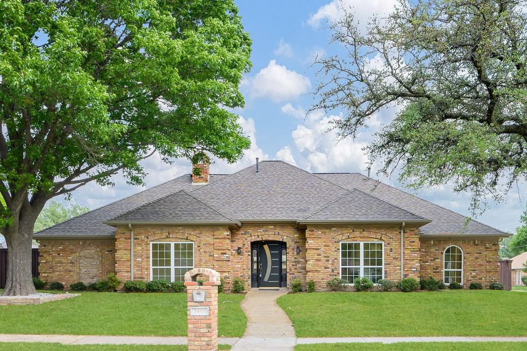 3401 Cross Bend Road, Plano
