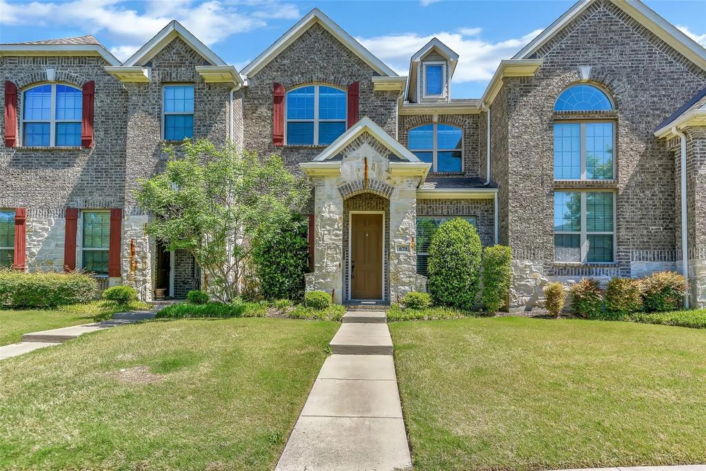 679 Emily Lane, Richardson