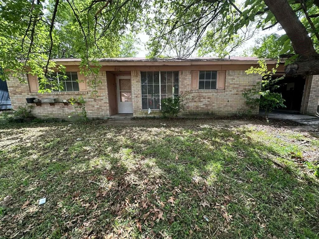 9920 Gulf Palms Drive, Dallas