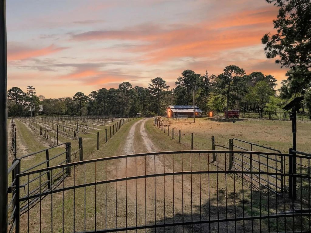19054 Fm 1804, Lindale
