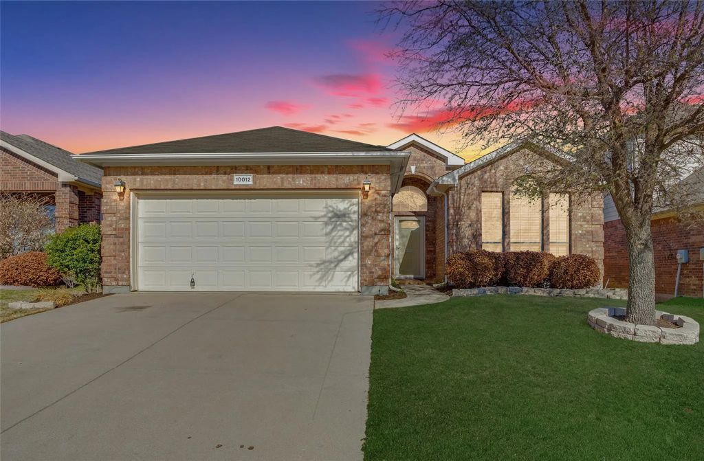 10012 Butte Meadows Drive, Fort Worth