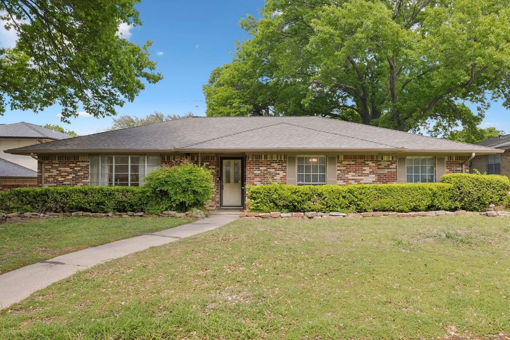 2001 Westridge Drive, Plano
