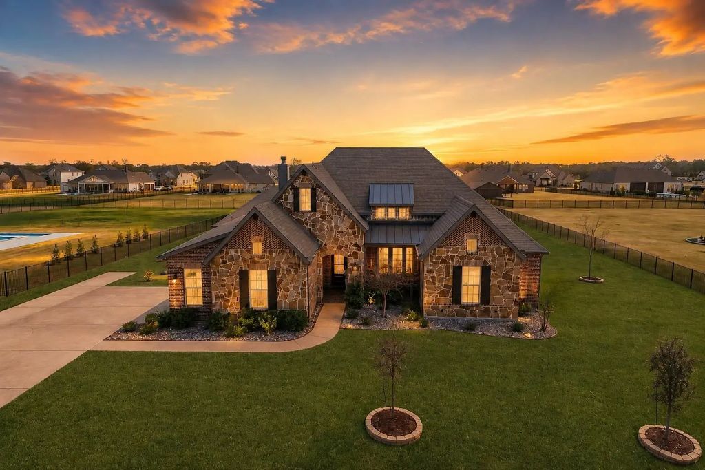 1040 Sugar Bars Drive, Lucas