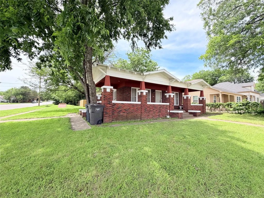 900 W Central Avenue, Fort Worth