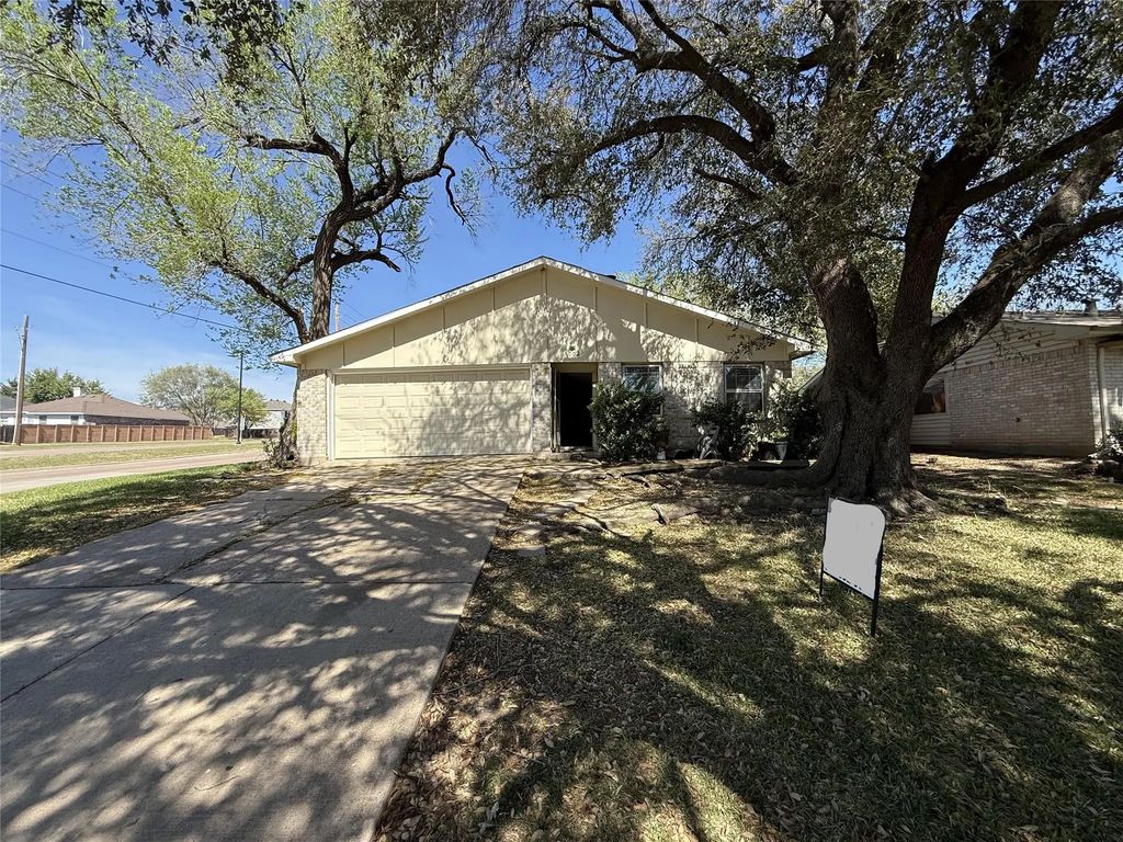 5002 Longhorn Trail, Garland