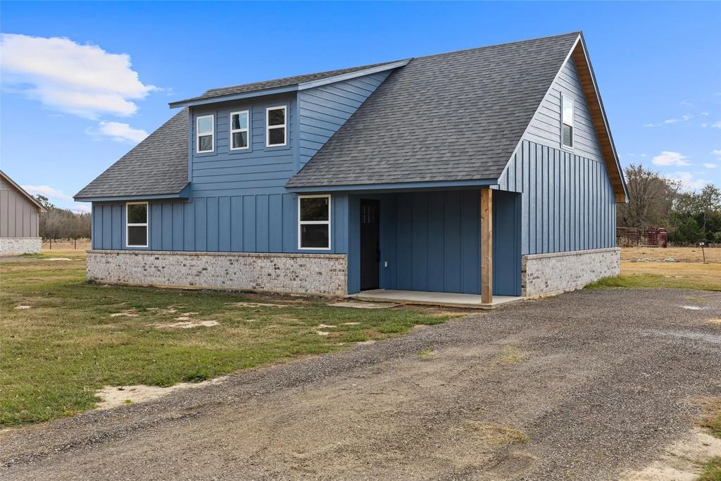 3194 N Fm 1002, Winnsboro