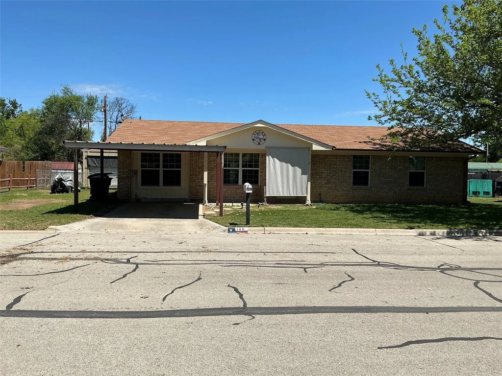 126 Meadow Lane, Early