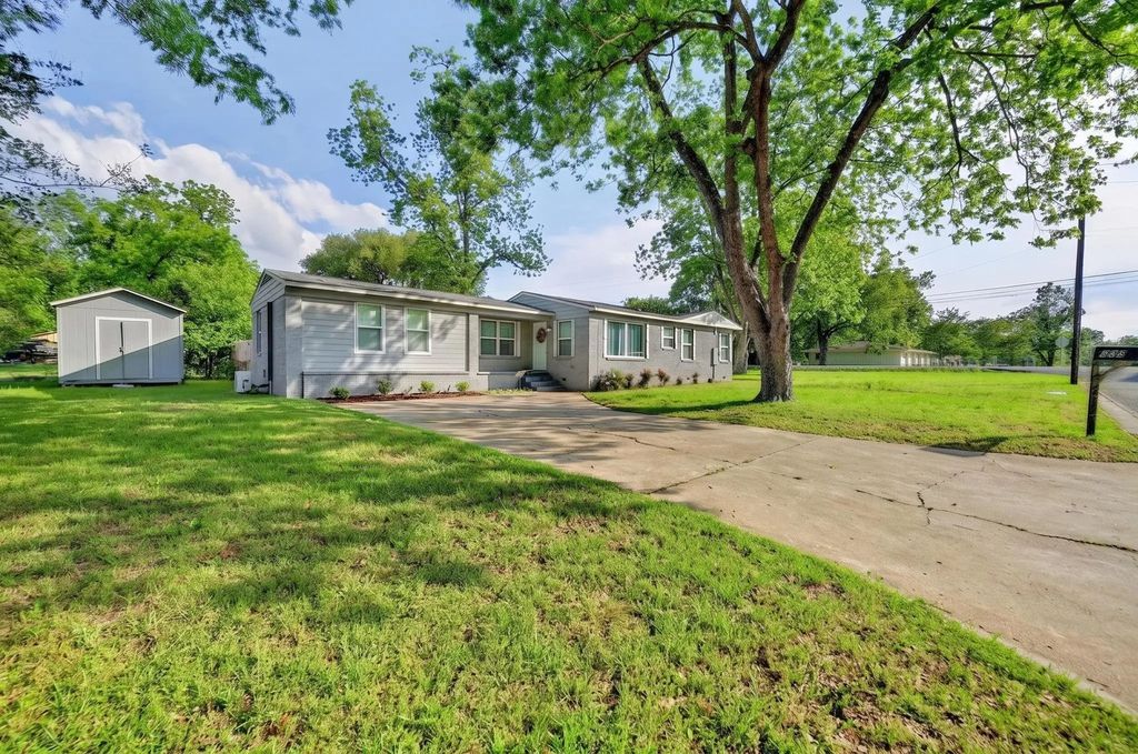 505 Laurel Road, Athens