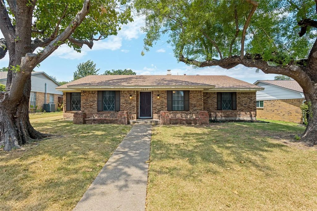 2629 Montclair Lane, Mesquite