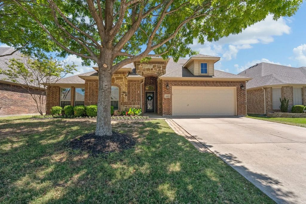 1685 Yukon Drive, Burleson
