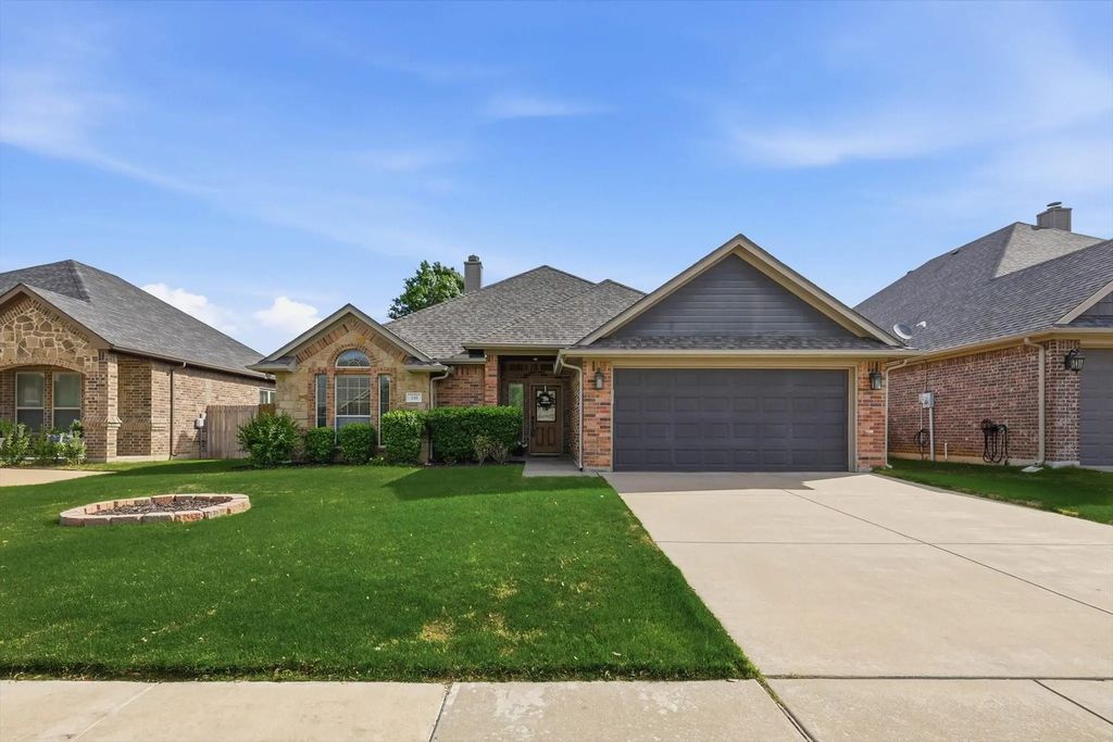 340 Merced Street, Burleson