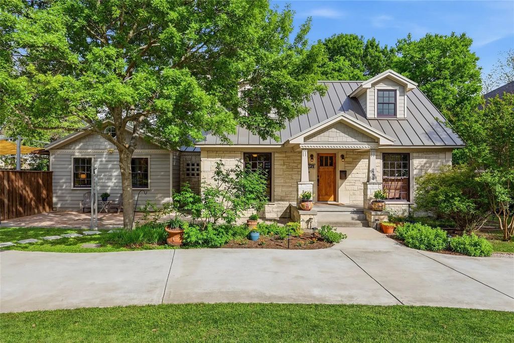 9204 Hermosa Drive, Dallas
