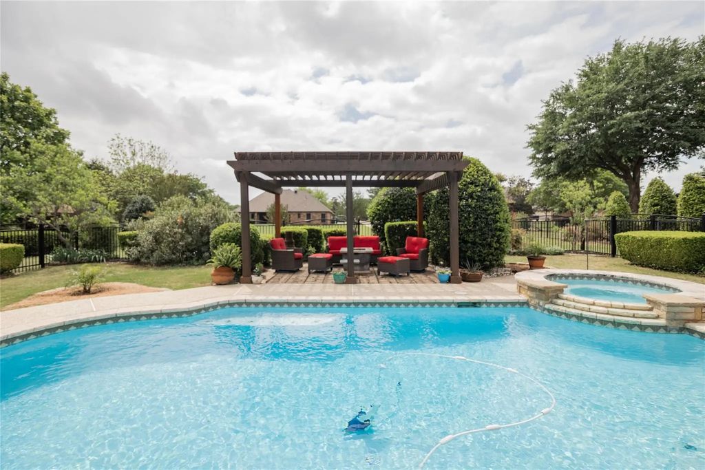 671 Brookglen Court, Waxahachie