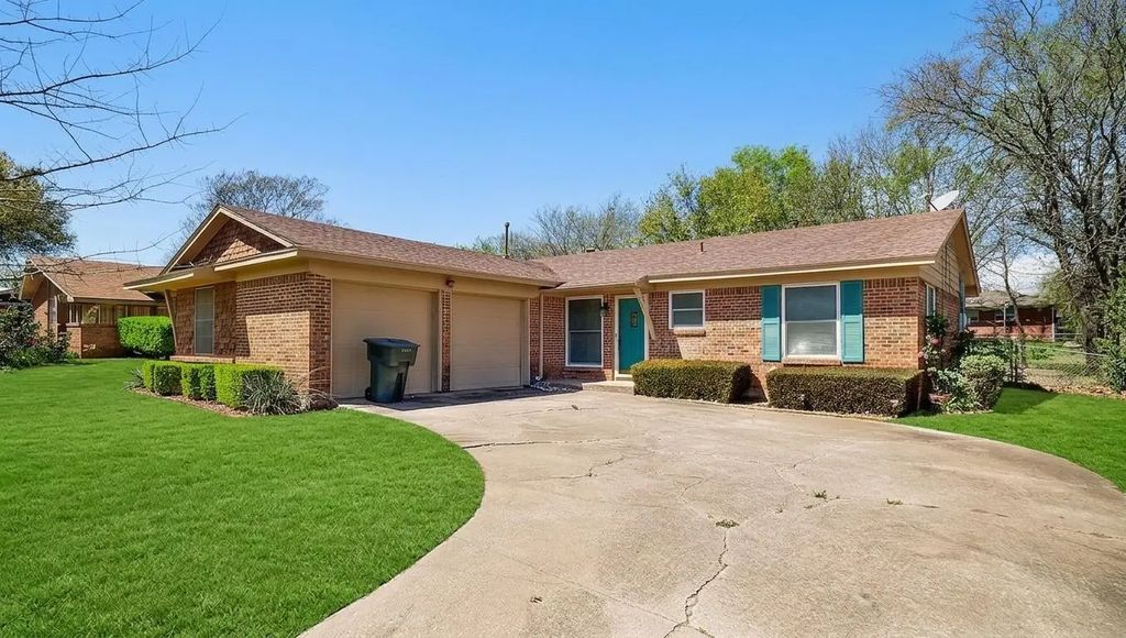1038 Patricia Drive, Sherman