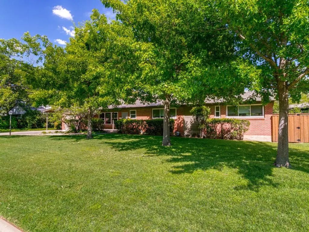 810 S Jefferson Street, Irving