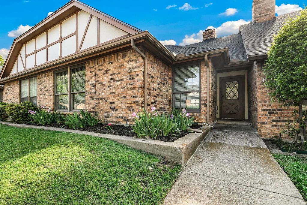 623 Windgate Court, Arlington