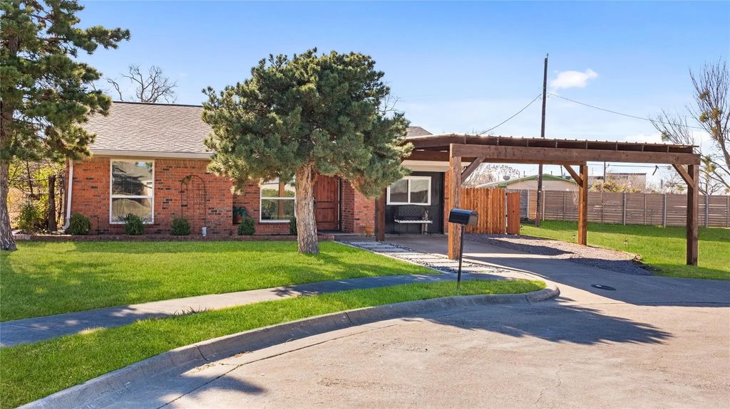 6780 Charanna Circle, Frisco