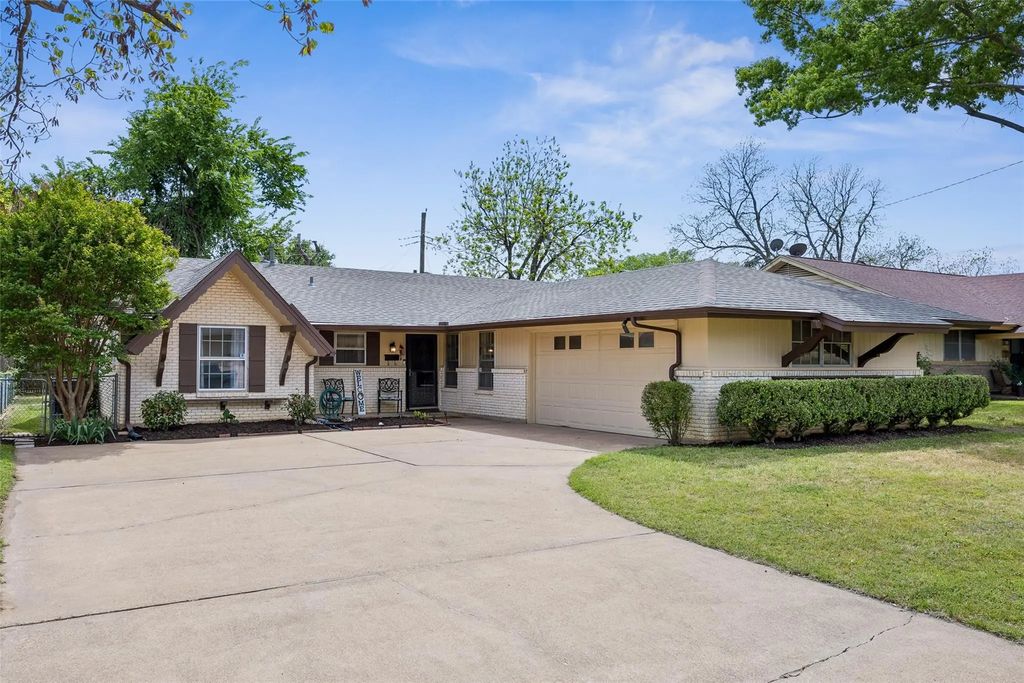 1918 Normandy Drive, Irving