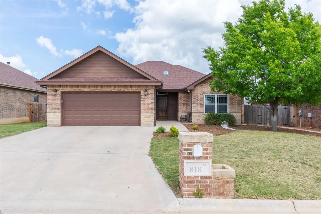 818 Great Waters Drive, Abilene