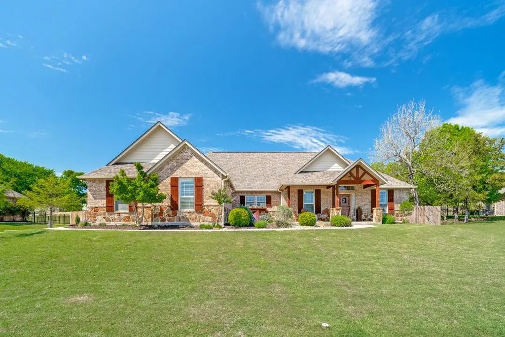 3405 Lakeway Drive, Weatherford