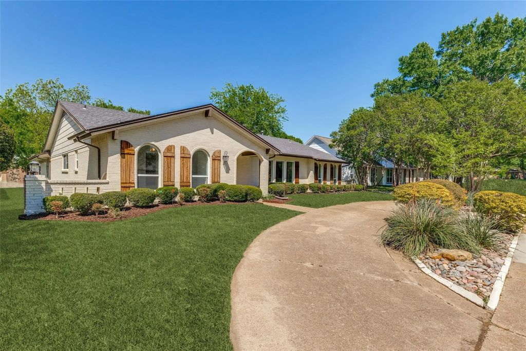 2709 Melrose Drive, Plano
