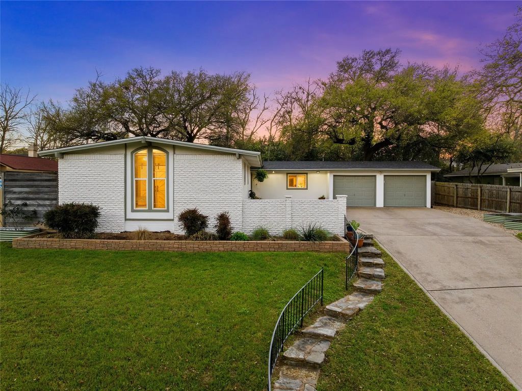 2232 Hermanson, Waco