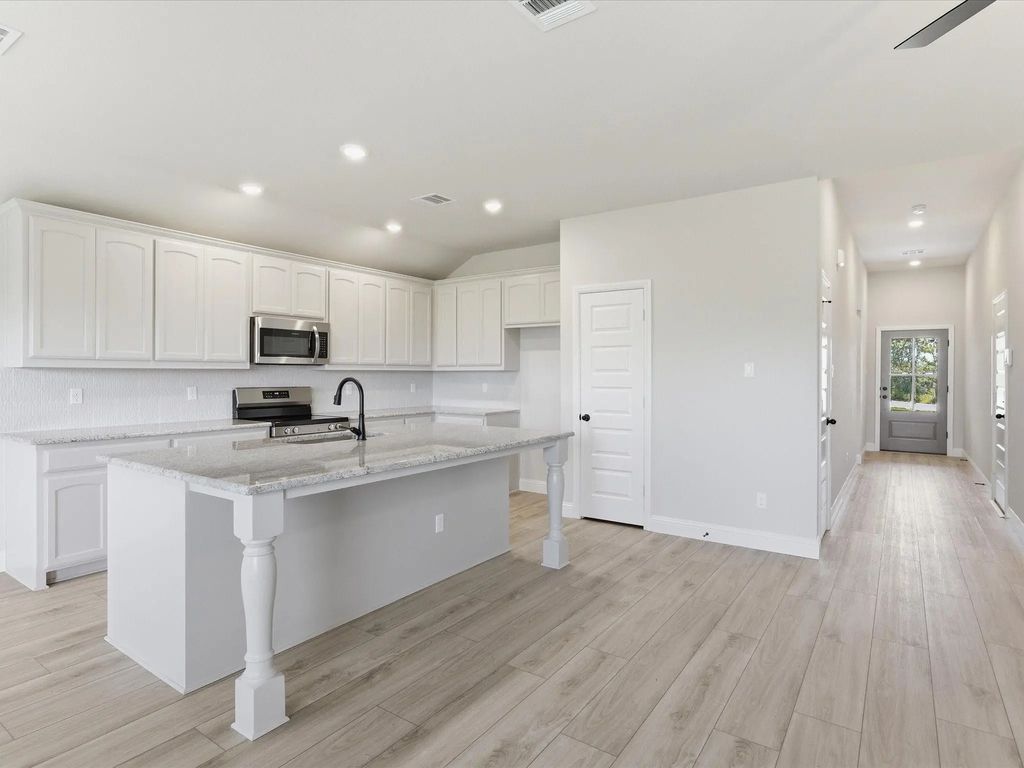 1541 Dresser Street, Graham