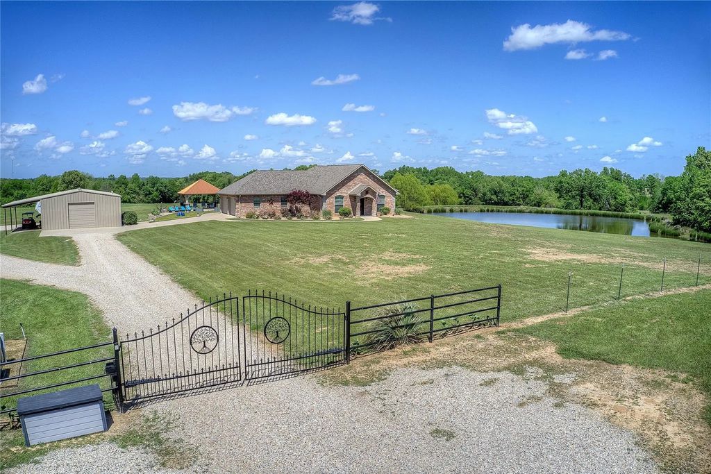 690 County Road 3020, Mount Vernon
