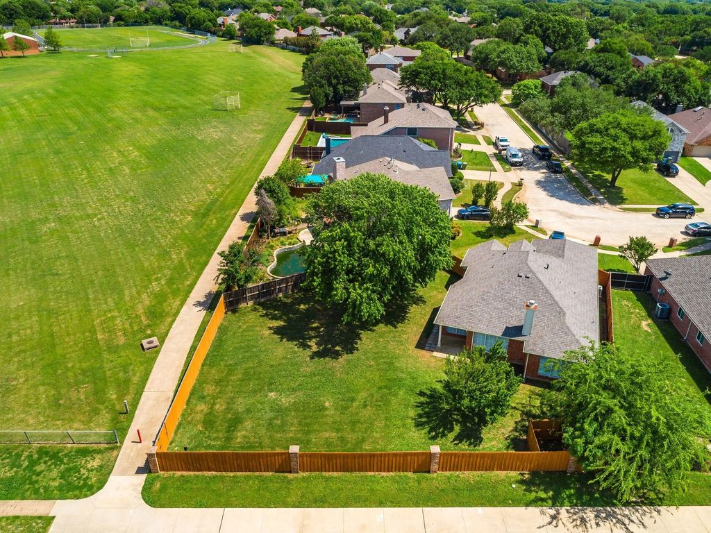 1732 Lansdale Drive, Flower Mound