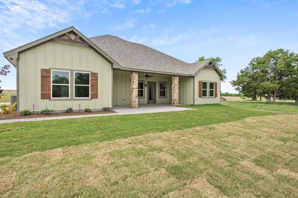 3117 Fm 499, Greenville