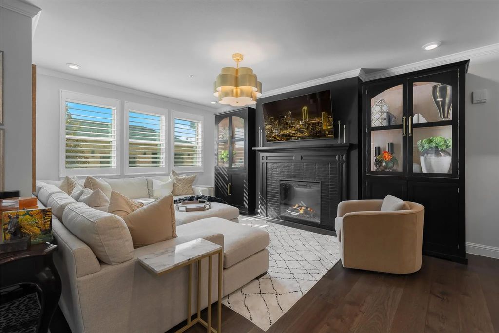 651 N Watters Road 4107, Allen