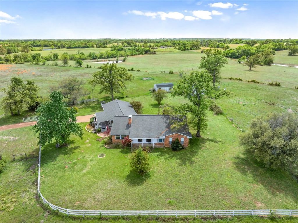 1421 Vz County Road 2319, Canton