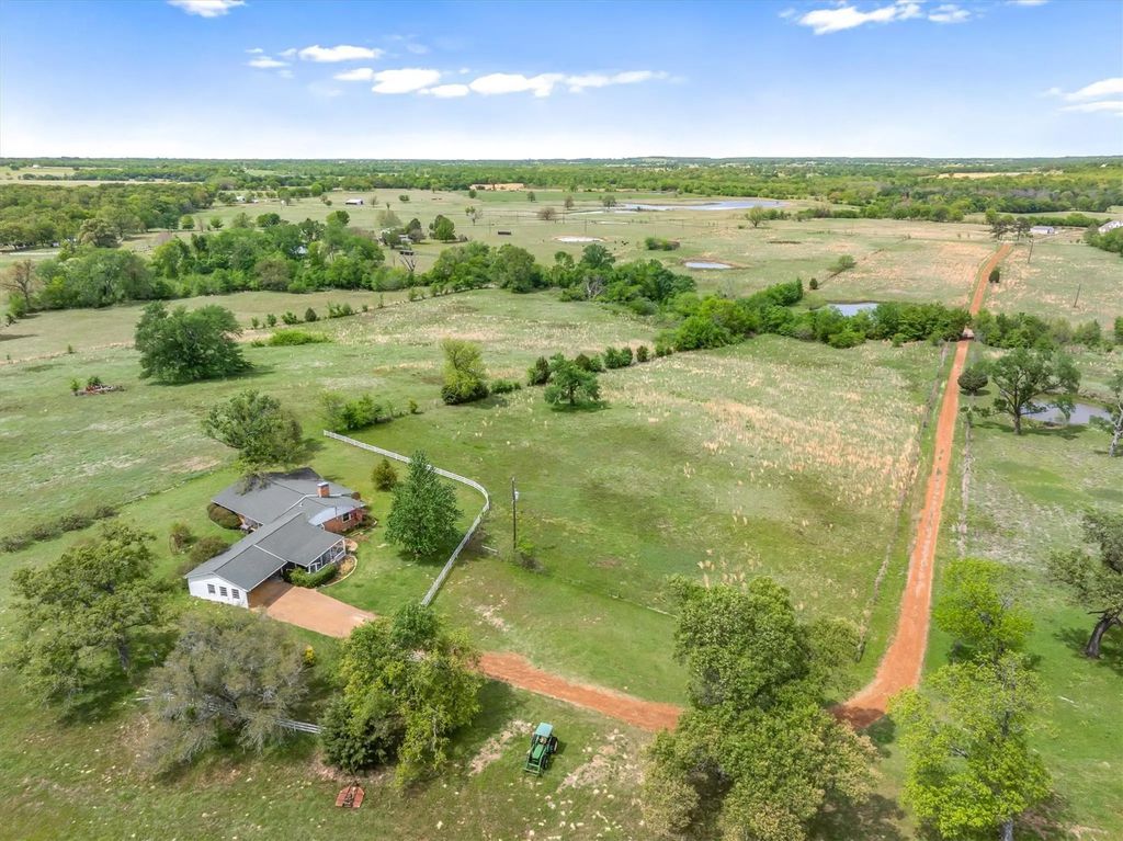 1421 Vz County Road 2319, Canton