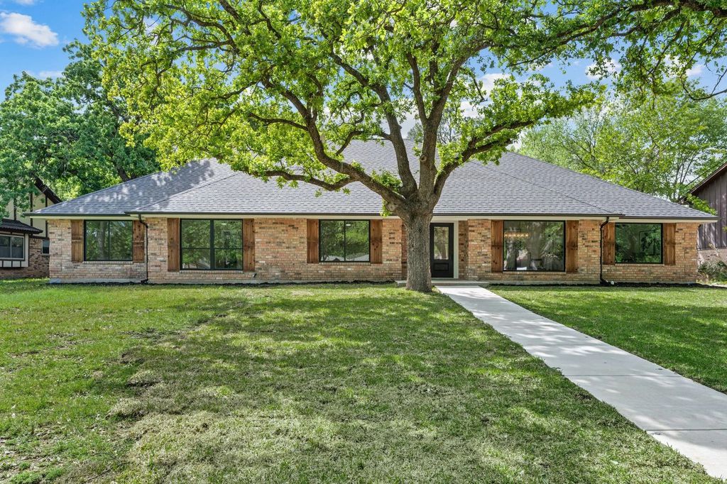 3704 Sweetbriar Lane, Colleyville