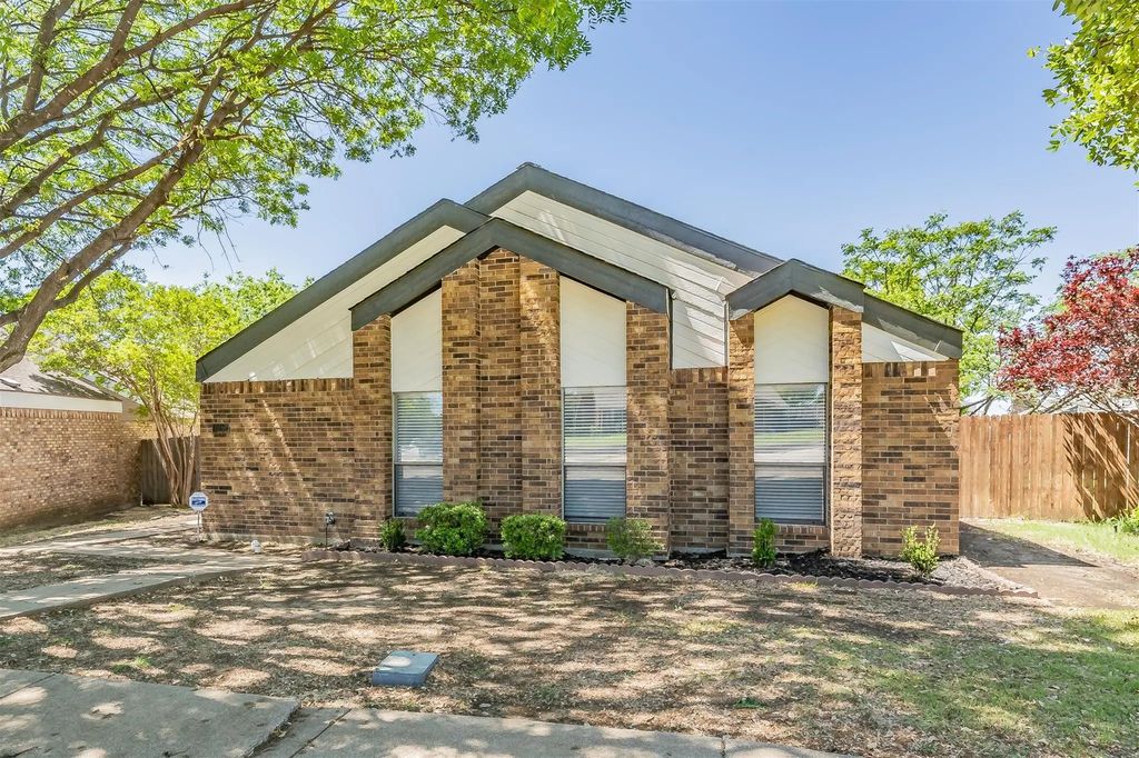 4052 La Costa Court, Irving