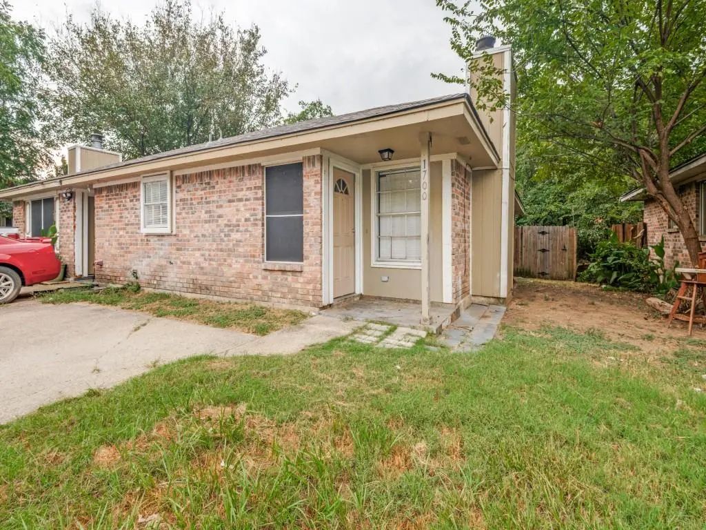 1700 Windsong Lane, Irving