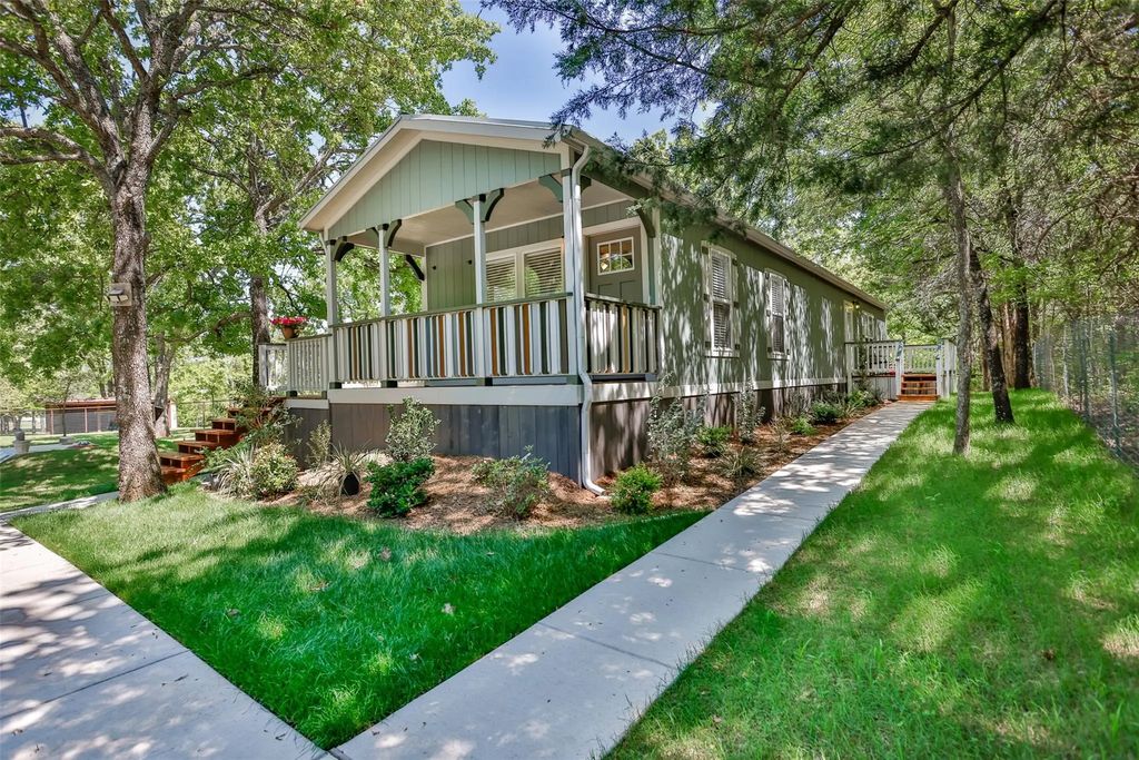 100 Shawnee Trail Road, Whitesboro