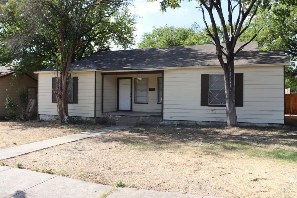 6415 Latta Street, Dallas