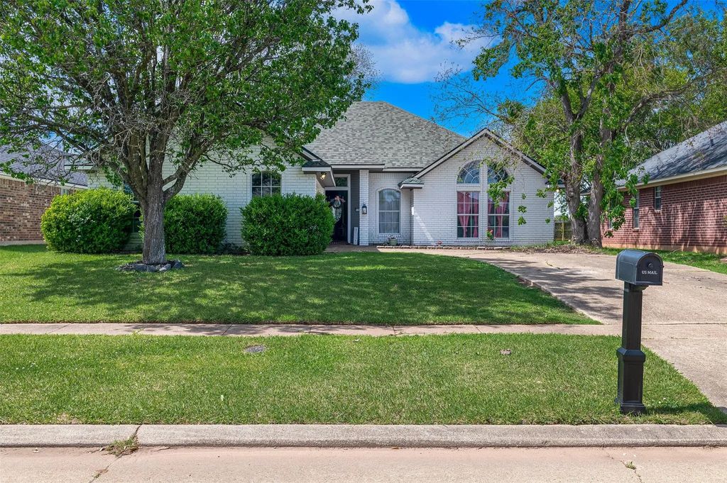 5902 Pampus Lane, Bossier City