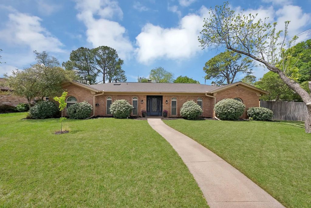 1500 Wagon Wheel Trail, Pantego