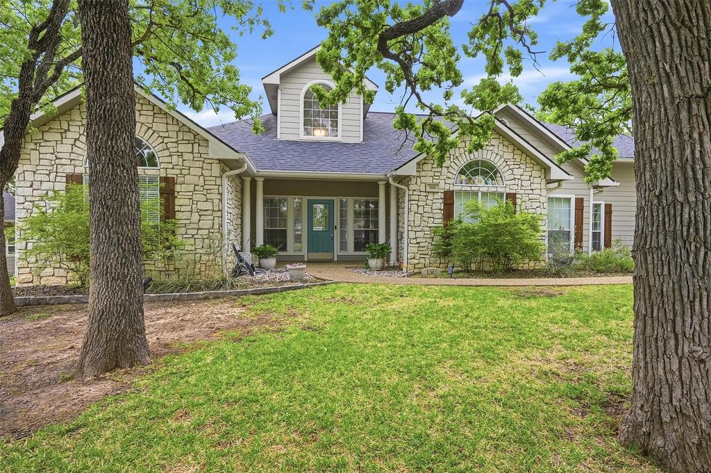 106 Shoshone Drive, Lake Kiowa