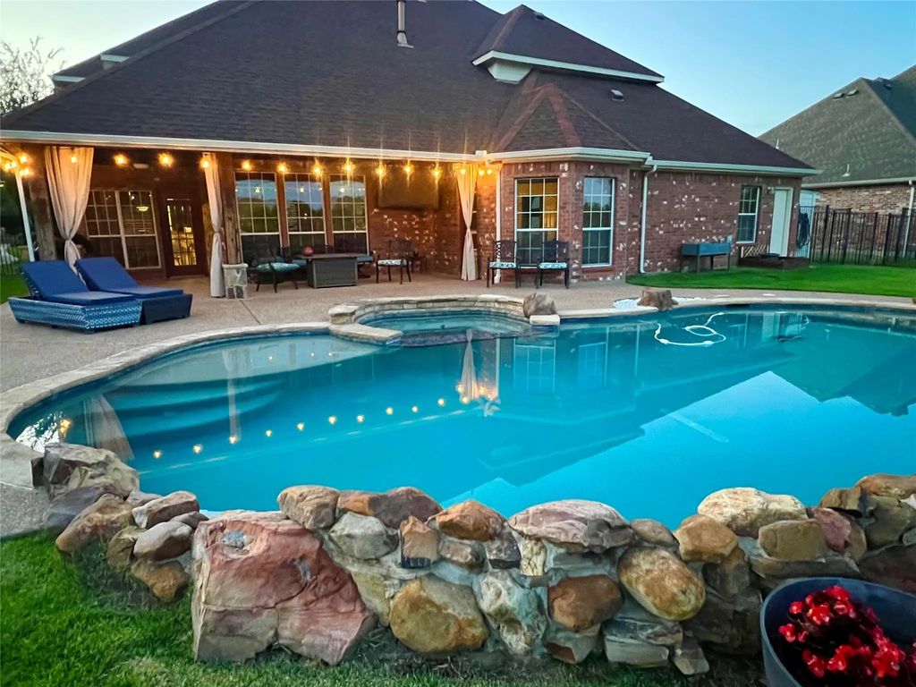 10414 Broadmoor Lane, Rowlett