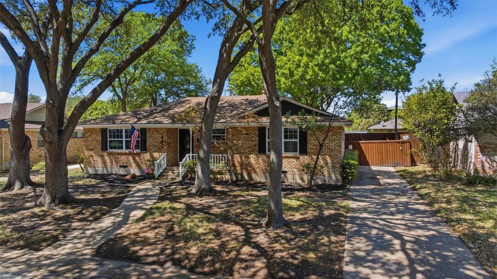 8415 Sweetwater Drive, Dallas