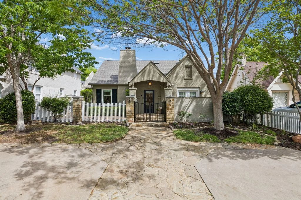 4828 Bryce Avenue, Fort Worth