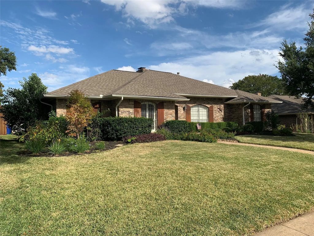 1953 Camden Way, Carrollton