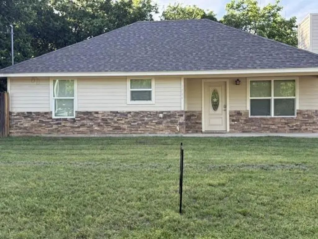 1004 Sanders Street, Bowie