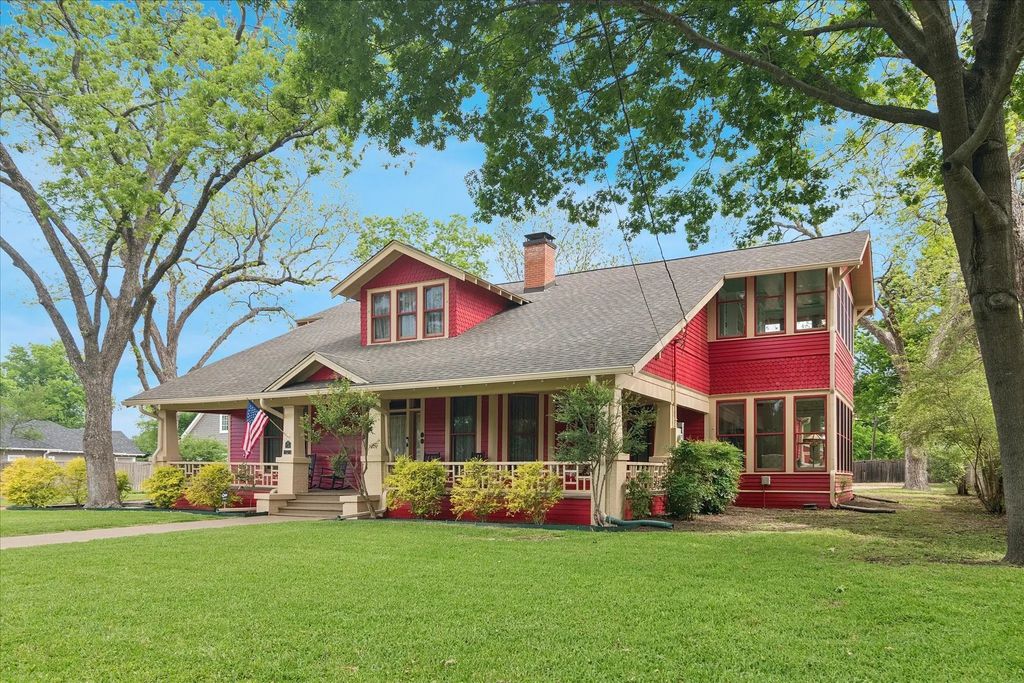 309 E Marvin Avenue, Waxahachie