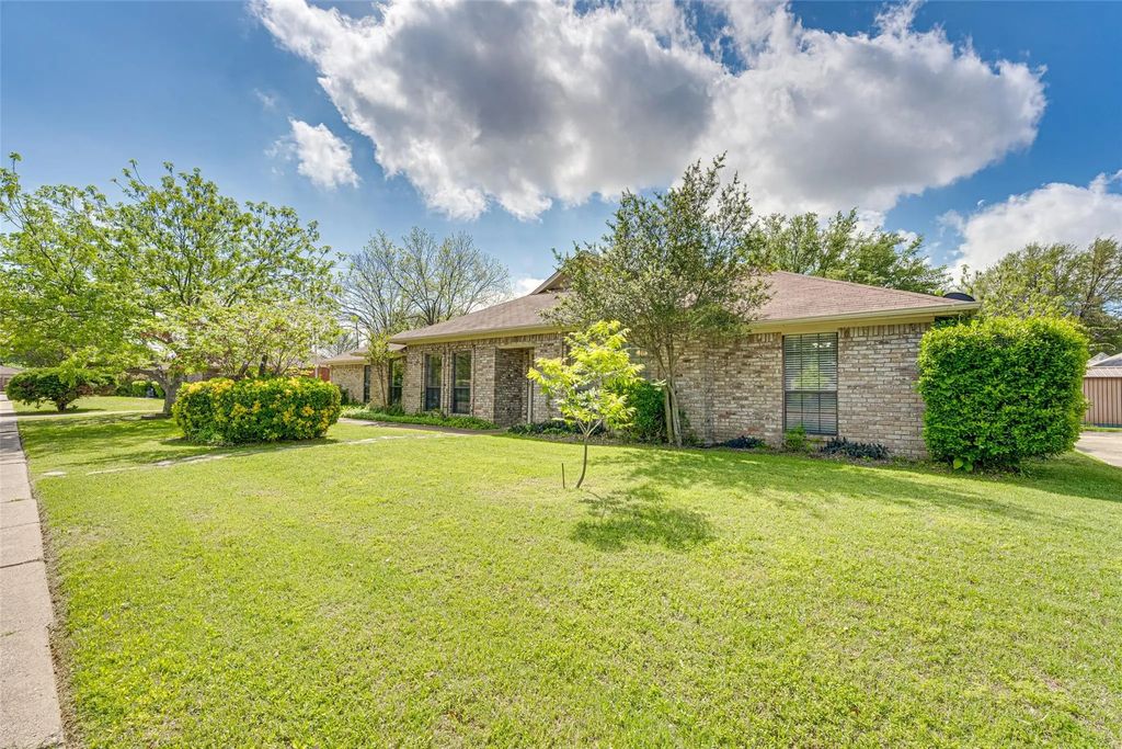 3410 Conlin Drive, Rowlett