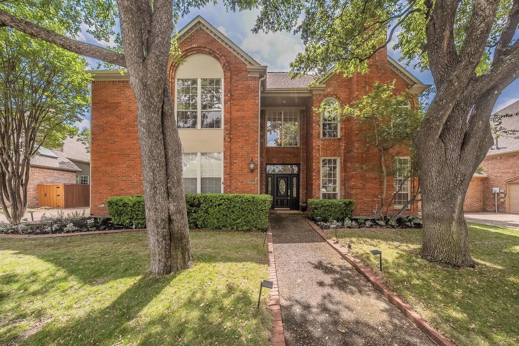 18512 Highland Creek Lane, Dallas
